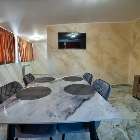 Rasarit La Mare Neversea 3 *